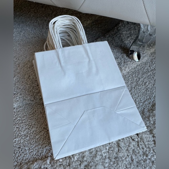 New White Gift Bags Paper Bags Set of 20 small - Picture 10 of 10